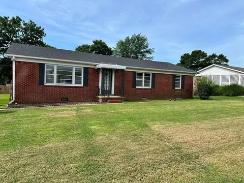 523 Olney St, Martin, TN 38237