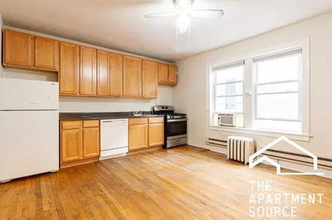 2129 N Dayton St #204, Chicago, IL 60614