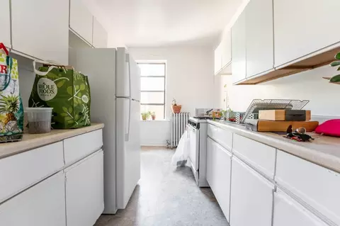1534 N Kedzie Ave #3H, Chicago, IL 60651