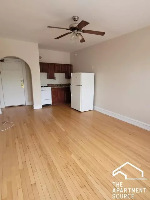 1145 W Morse Ave #102, Chicago, IL 60626