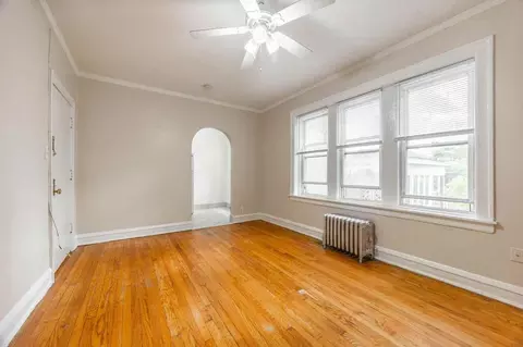 1145 W Morse Ave #108, Chicago, IL 60626