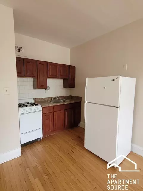 1145 W Morse Ave #108, Chicago, IL 60626
