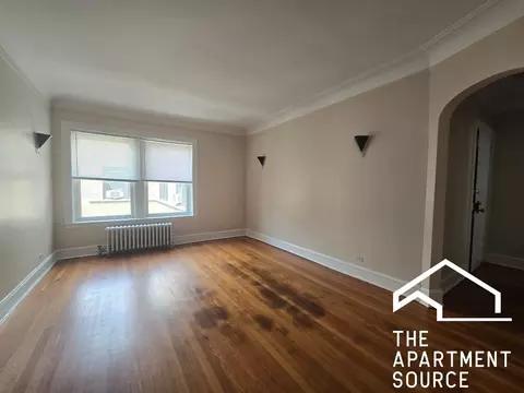 1918 W Morse Ave #3S, Chicago, IL 60626