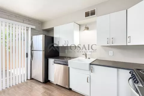 1204 S Mcclintock Dr #B, Tempe, AZ 85281