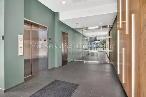 4100 Lindell Blvd #201, Saint Louis, MO 63108