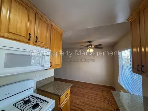 7766 Wyngate St #17, Los Angeles, CA 91042