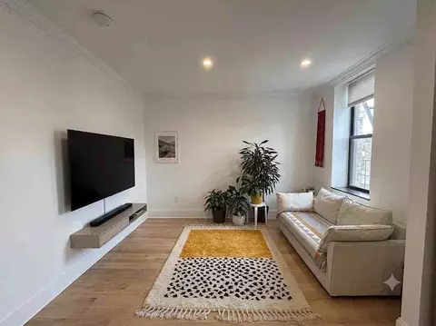 380 S 4th St #19, Brooklyn, NY 11211