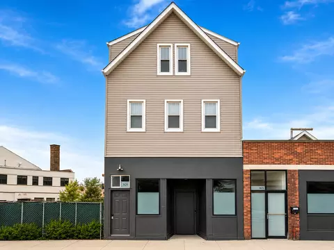 3125 N California Ave #2F, Chicago, IL 60618