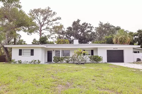 6624 Fairway Dr, Sarasota, FL 34243