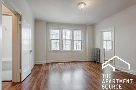 2536 N Sawyer Ave #202, Chicago, IL 60647