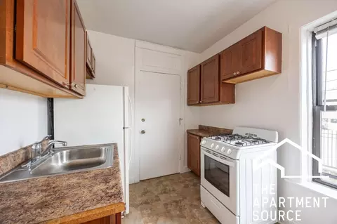 2651 N Spaulding Ave #1E, Chicago, IL 60647