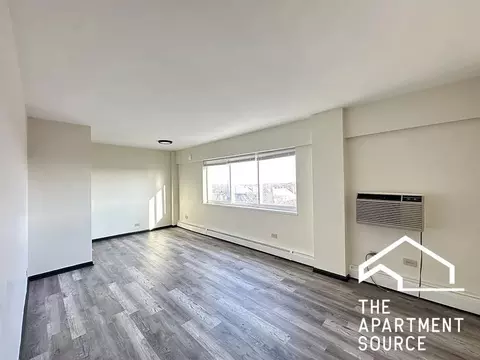 1400 Chicago Ave #207, Evanston, IL 60201