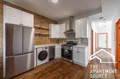 2842 W Augusta Blvd #2W, Chicago, IL 60622
