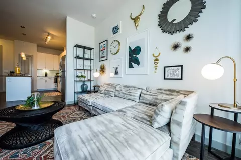 1103 E 6th St, Austin, TX 78702