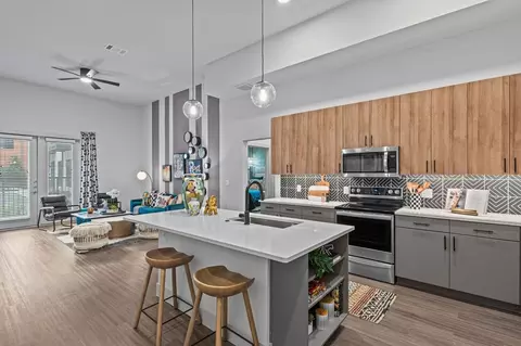 204 W Ben White Blvd, Austin, TX 78704