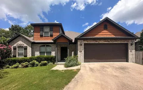 3933 Williams Cv, Springdale, AR 72764