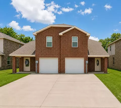 907 Parkplace Rdg, Princeton, TX 75407