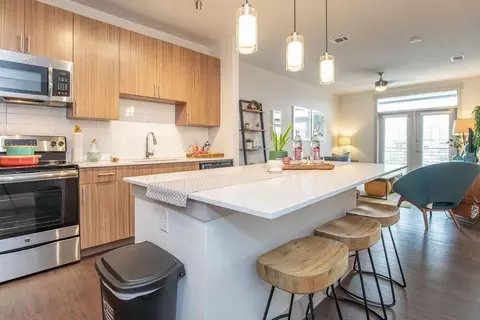 7501 S Interstate 35 Frontage Rd, Austin, TX 78744