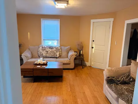 1811 S 16th St #2, Lincoln, NE 68502