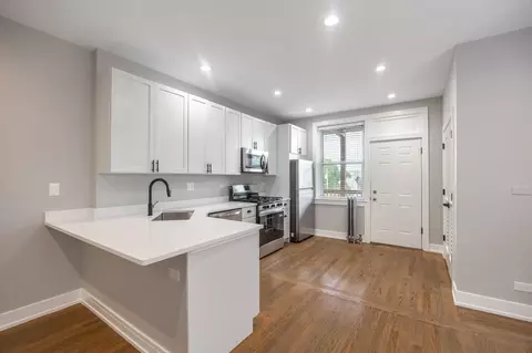 5454 N Paulina St #3, Chicago, IL 60640