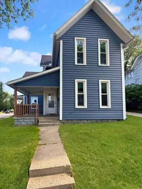 301 Spencer St NE, Grand Rapids, MI 49505