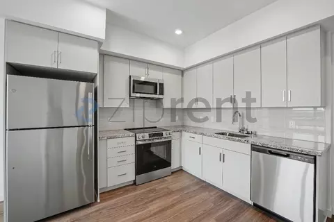 18900 Parthenia St #412, Northridge, CA 91324