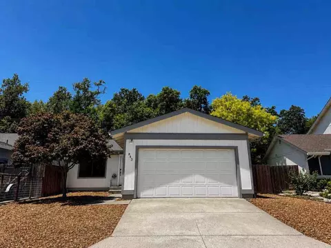 843 Falcon Way, Healdsburg, CA 95448