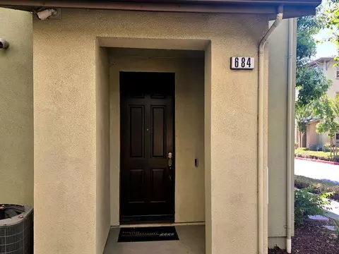 684 Modern Ice Dr, San Jose, CA 95112