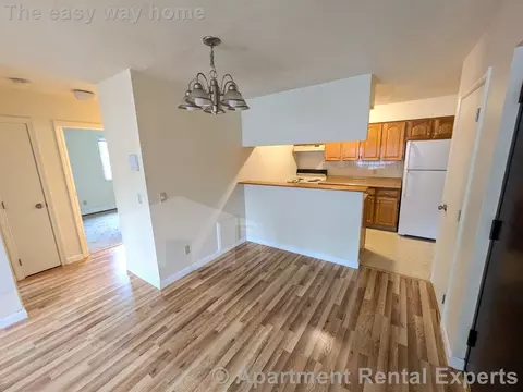 148 Sycamore St #16, Somerville, MA 02145