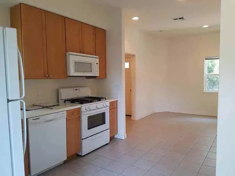 2460 High St, Palo Alto, CA 94301