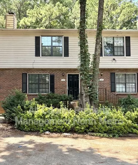 2245 Highpoint Rd, Snellville, GA 30078