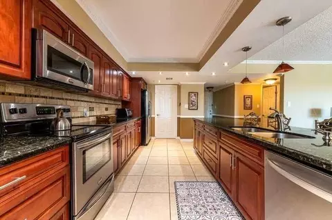 1915 Lavers Cir, Delray Beach, FL 33444