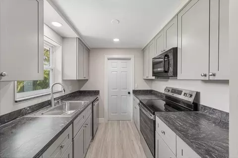 204 Circle E, Jupiter, FL 33458