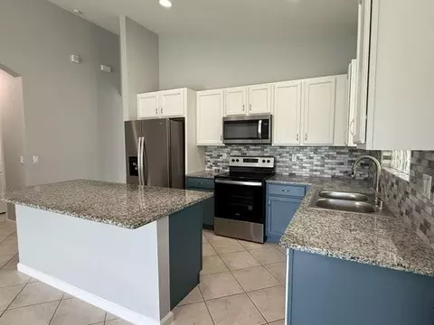 9084 Silver Glen Way, Wellington, FL 33467