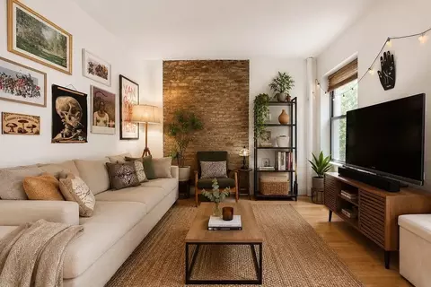 41 E 41st St #5, New York, NY 10017