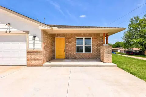 721 League Cir, Noble, OK 73068