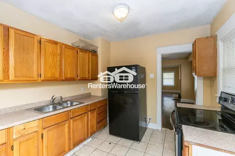 4038 Bellefontaine Ave, Kansas City, MO 64130