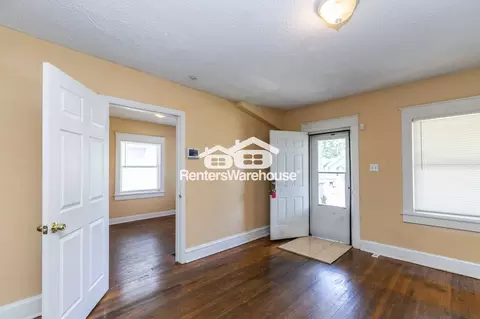 4038 Bellefontaine Ave, Kansas City, MO 64130