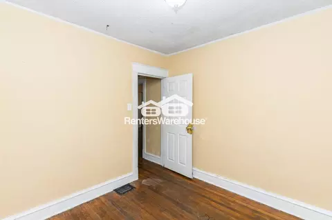 4038 Bellefontaine Ave, Kansas City, MO 64130