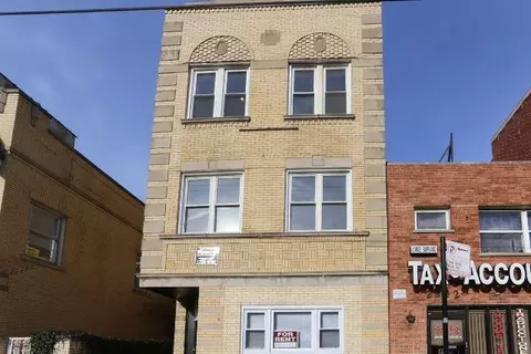 2944 W Montrose Ave #2, Chicago, IL 60618