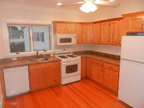 16 Faneuil Rd, Waltham, MA 02452