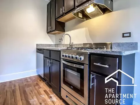 4737 N Hermitage Ave #203, Chicago, IL 60640
