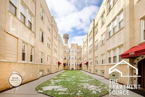 2146 Gunderson Ave #333, Berwyn, IL 60402