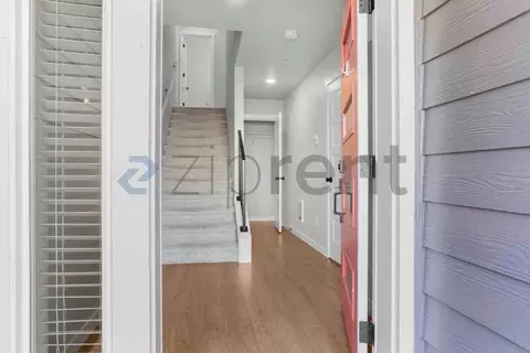 13717 Admiralty Way Unit #L4, Lynnwood, WA 98087
