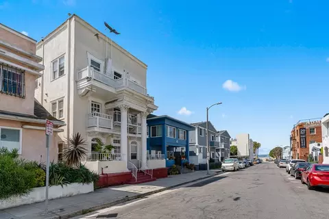48 Navy St #11, Venice, CA 90291