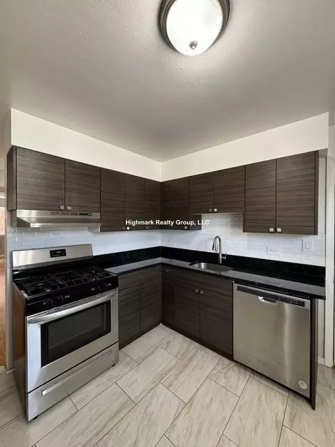 4924 Mulford St #3A, Skokie, IL 60077
