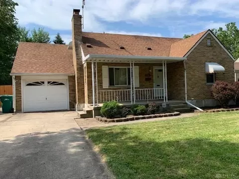 512 Carrlands Dr, Kettering, OH 45429