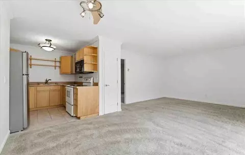 4404 Bond St, San Diego, CA 92109