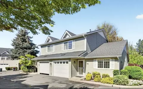 1224 N Modoc Ave #33, Medford, OR 97504