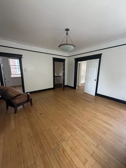 425 75th St #2, North Bergen, NJ 07047